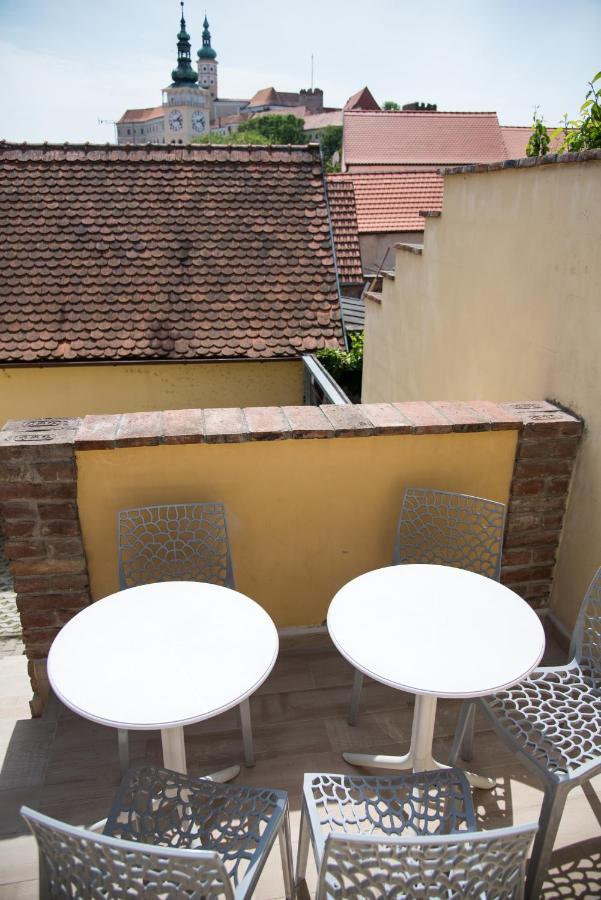 Apartman Veritas Mikulov Buitenkant foto