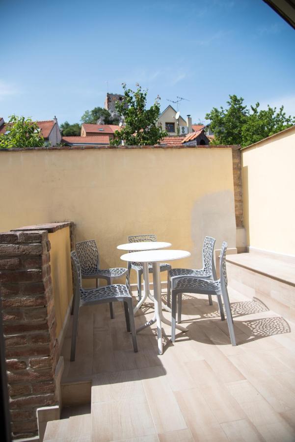 Apartman Veritas Mikulov Buitenkant foto