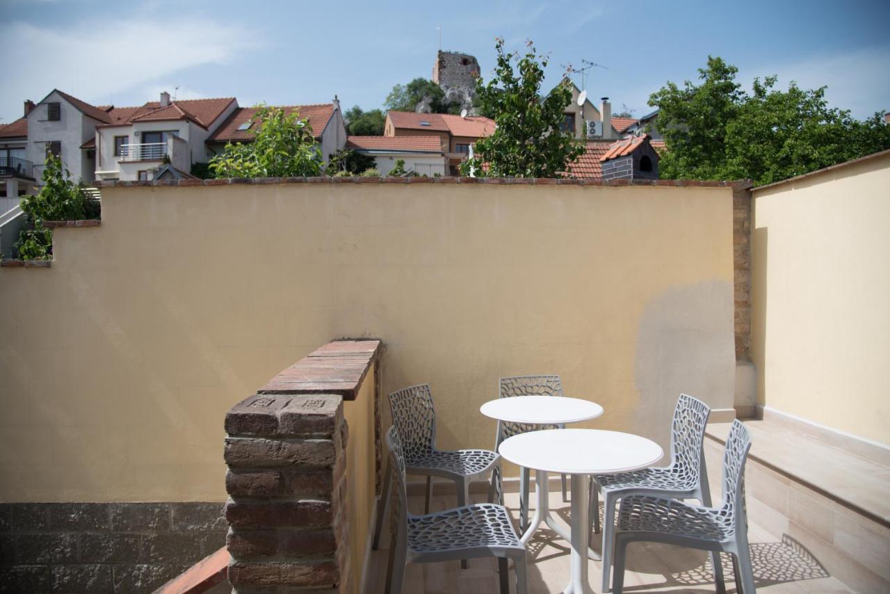 Apartman Veritas Mikulov Buitenkant foto