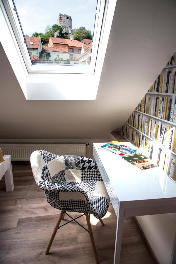 Apartman Veritas Mikulov Buitenkant foto